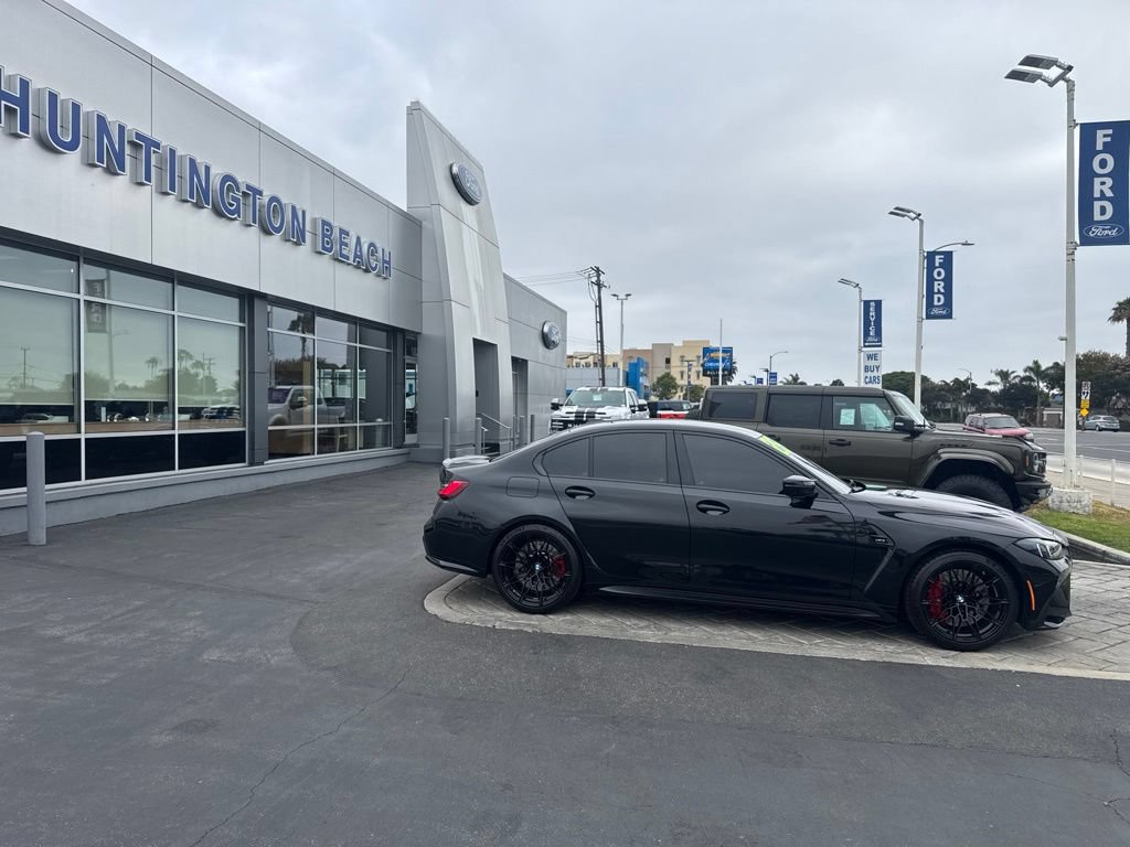 Used 2025 BMW M3 w/ Executive Package RWD image 3