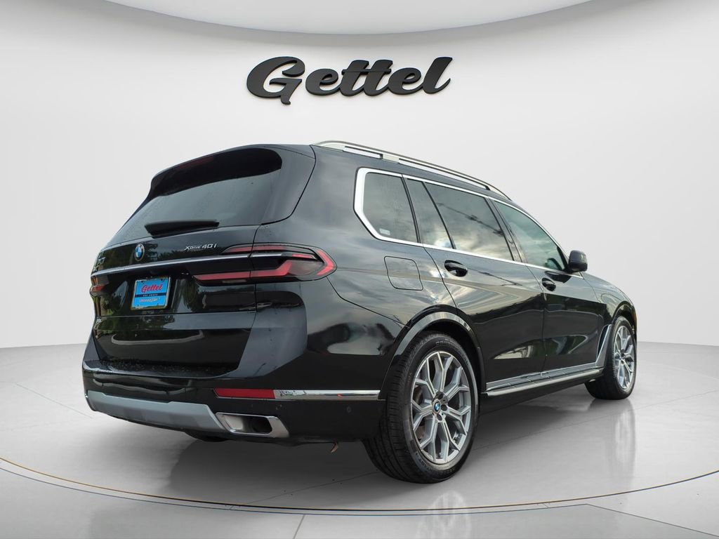 Used 2025 BMW X7 xDrive40i AWD/4WD image 5