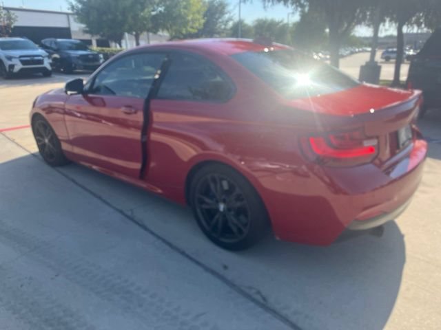 Used 2016 BMW M235i Coupe RWD image 4