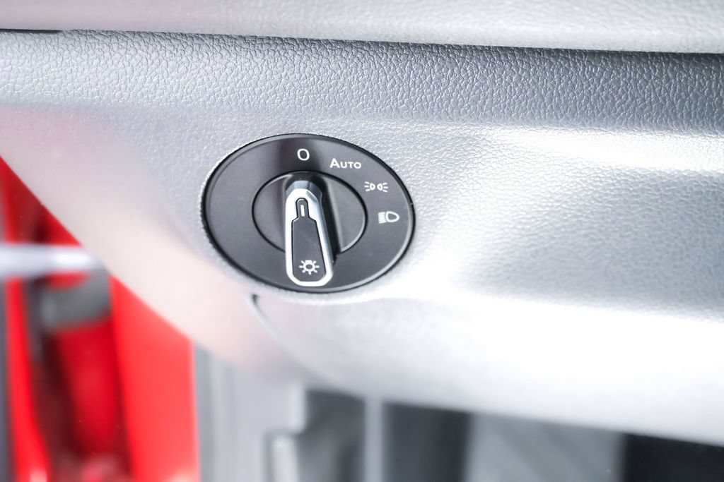 Certified 2023 Volkswagen Jetta SE FWD image 12