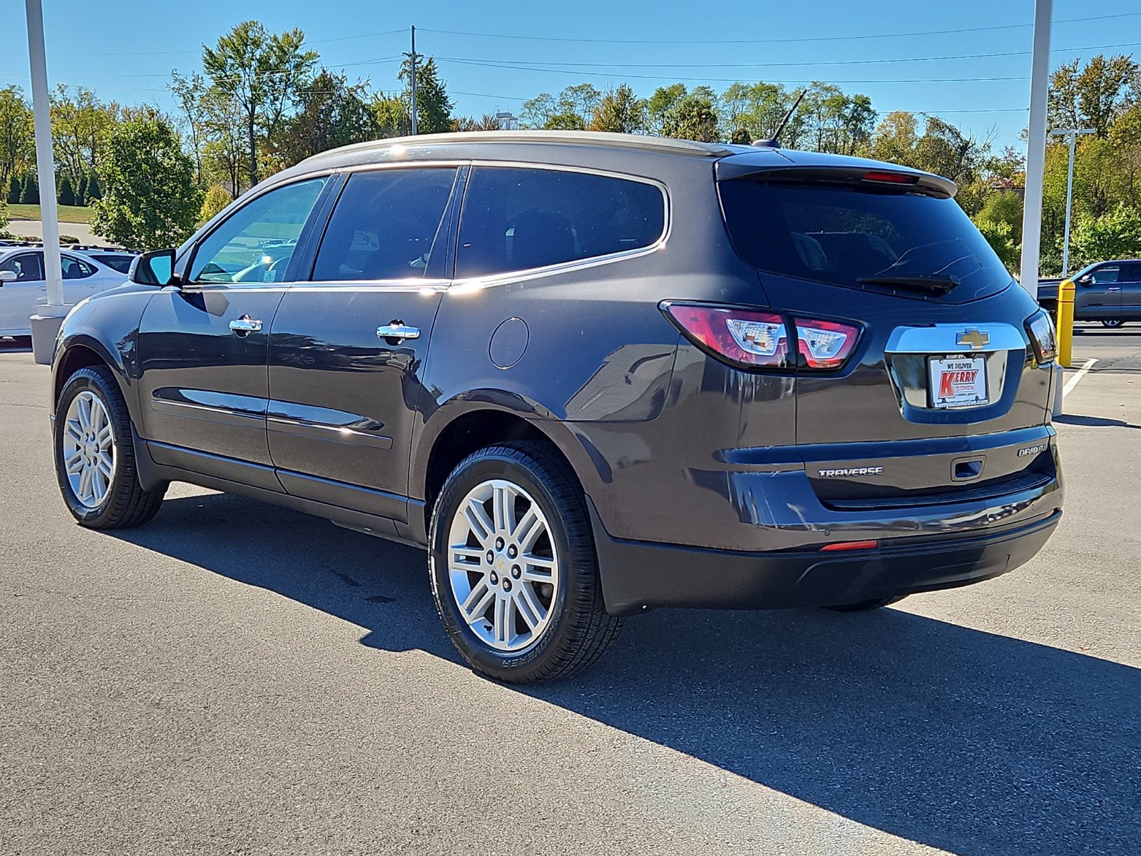 Used 2015 Chevrolet Traverse LT w/ Style and Technology Package AWD/4WD image 3