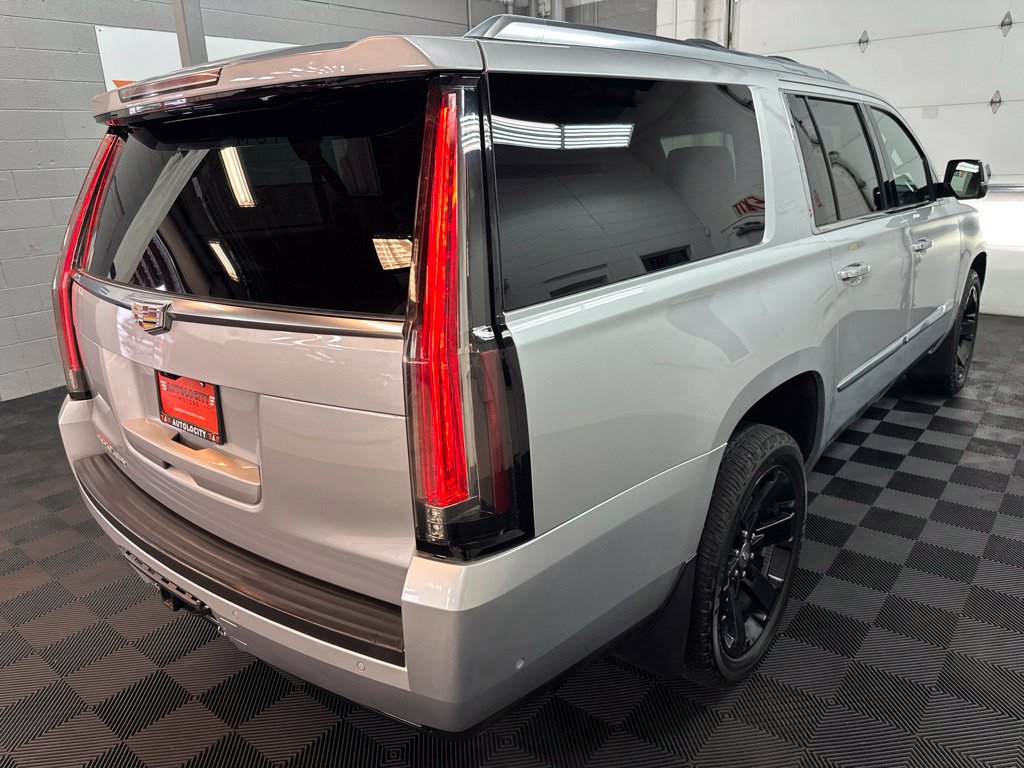 Used 2017 Cadillac Escalade ESV Platinum AWD/4WD image 9