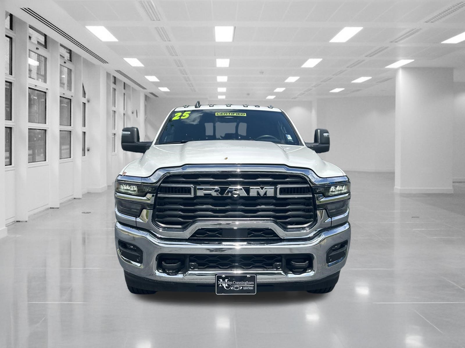Used 2025 RAM 3500 Tradesman AWD/4WD image 2