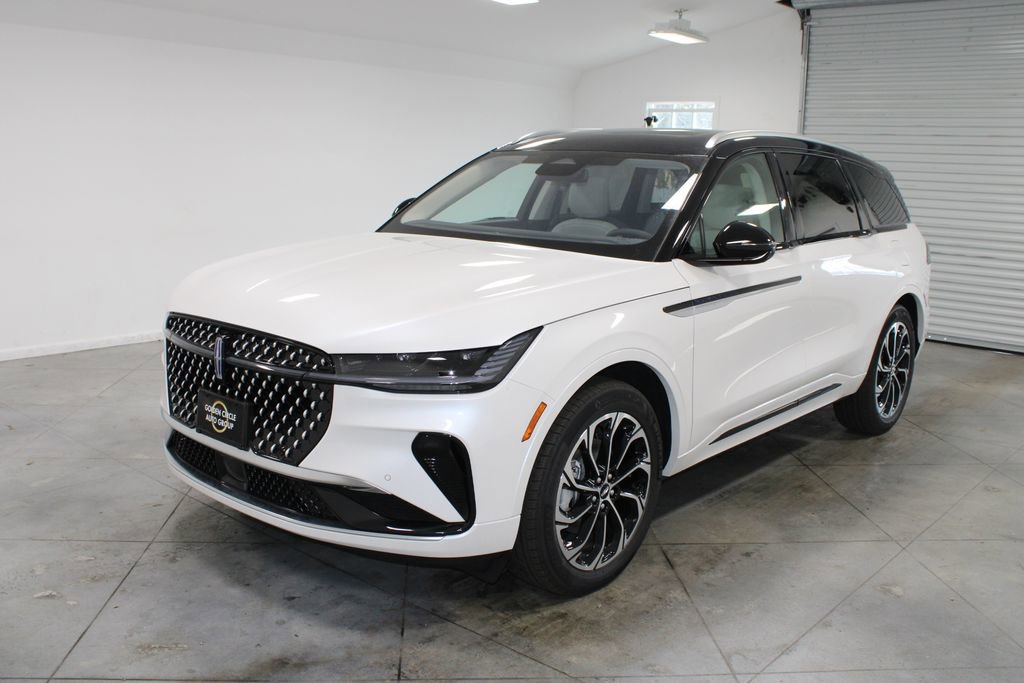 New 2026 Lincoln Nautilus Reserve image 3