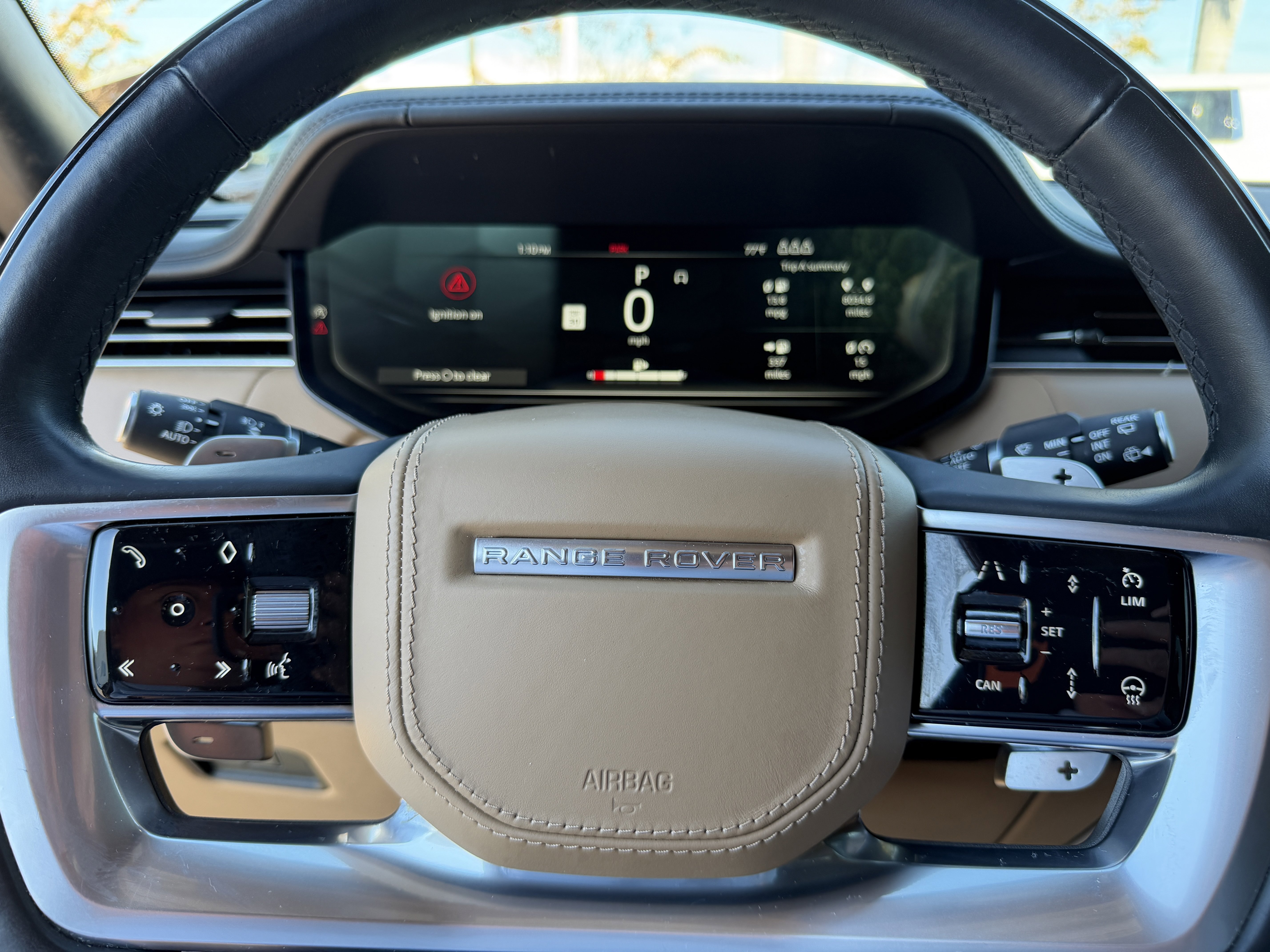 Used 2023 Land Rover Range Rover Long Wheelbase Autobiography image 29