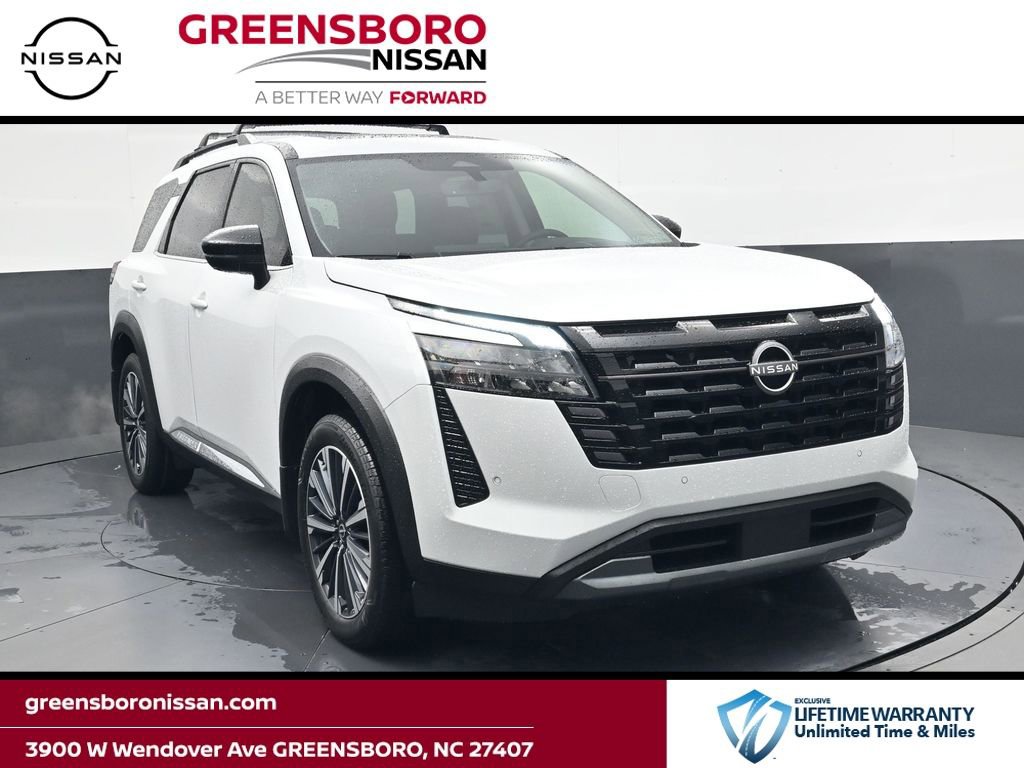 New 2026 Nissan Pathfinder Platinum w/ Cargo Package