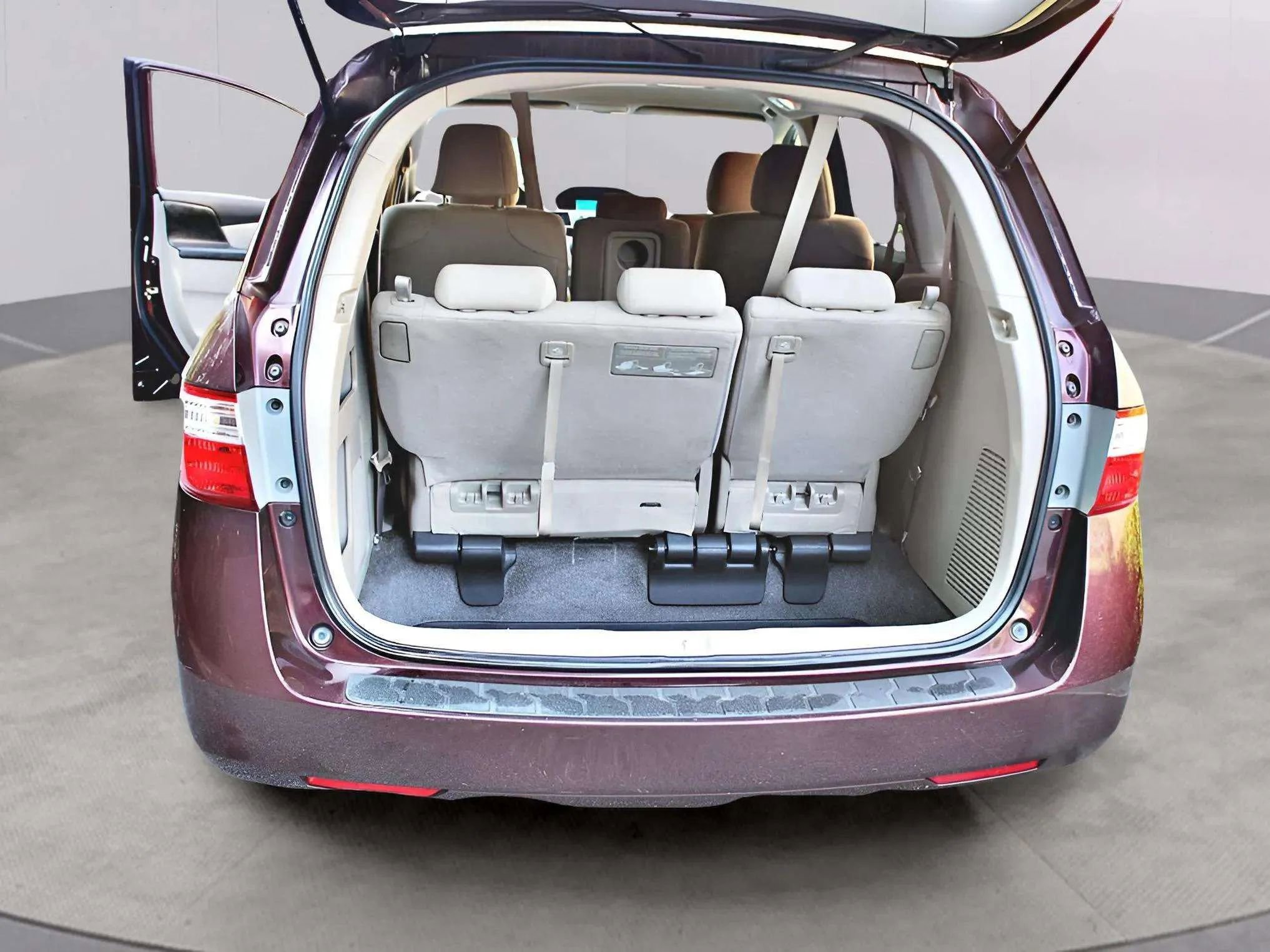 Used 2011 Honda Odyssey EX image 4