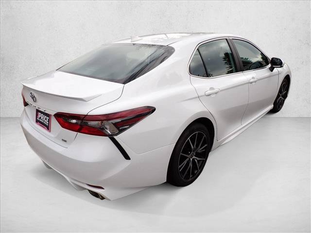 Used 2024 Toyota Camry SE FWD image 4