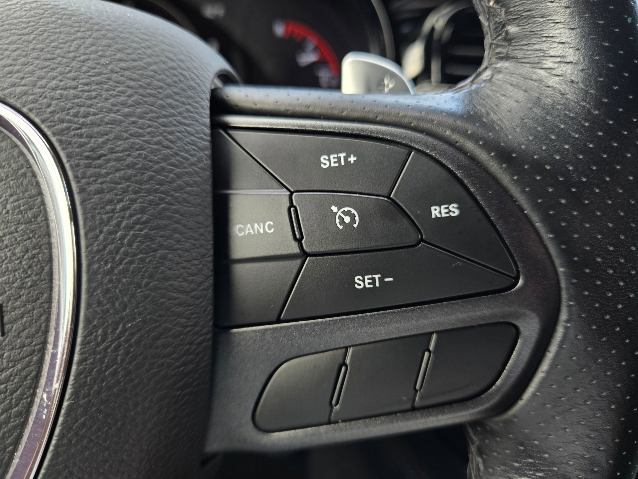 Used 2023 Dodge Durango GT image 25