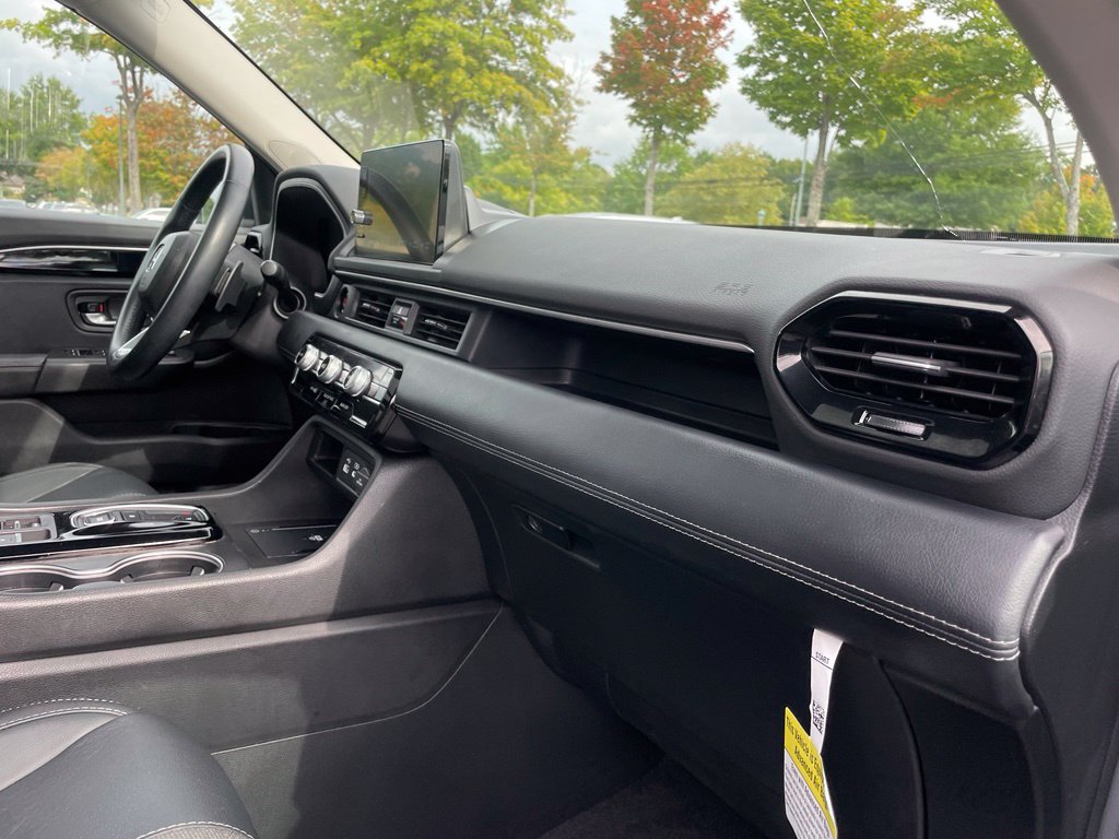 Certified 2025 Honda Pilot Touring image 35