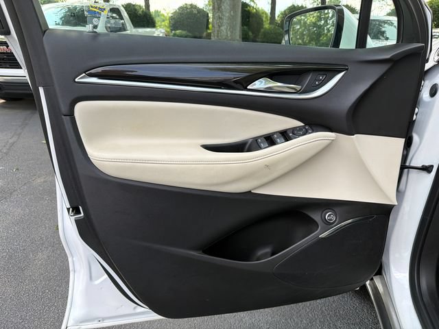 Used 2024 Buick Enclave Essence w/ Experience Buick Package FWD image 10