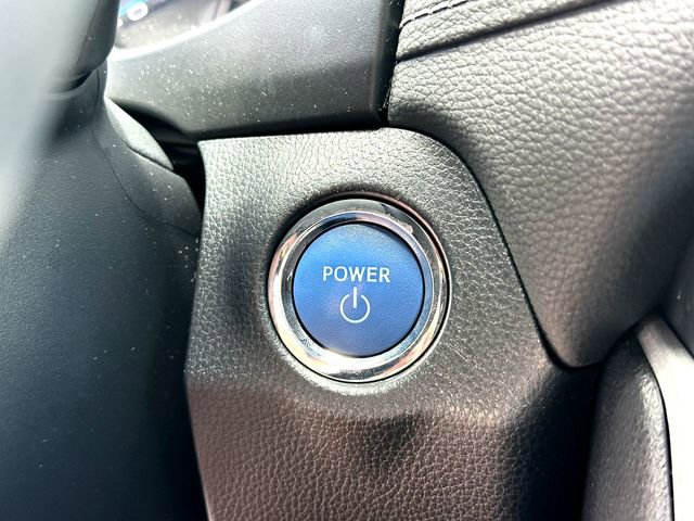 Used 2021 Toyota RAV4 XLE w/ Convenience Package AWD/4WD image 16
