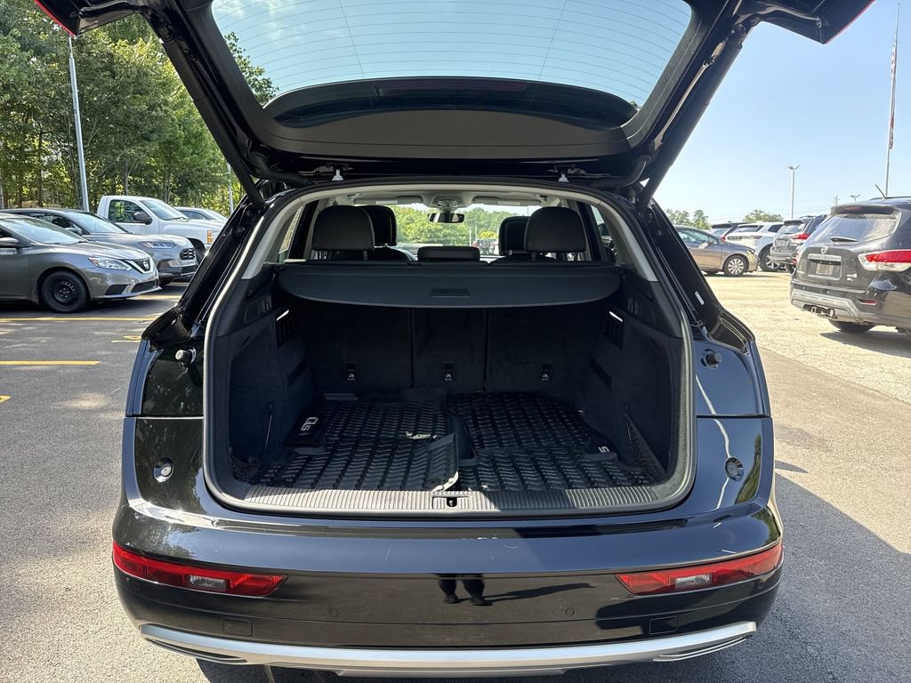 Used 2019 Audi Q5 2.0T Premium Plus w/ Premium Plus Package AWD/4WD image 21