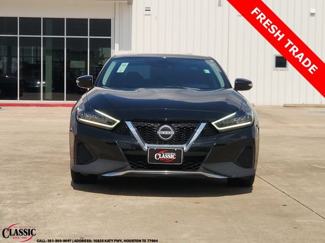 Used 2023 Nissan Maxima SV w/ Floor Mat Group FWD image 2
