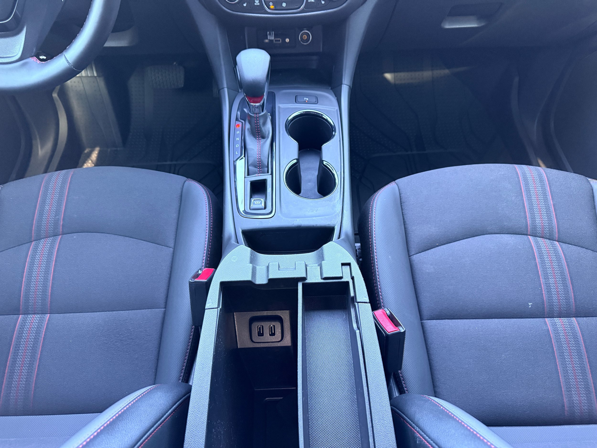 Used 2024 Chevrolet Equinox RS FWD image 21