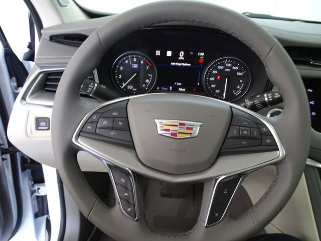 Used 2026 Cadillac XT5 Premium Luxury w/ LPO, Floor Liner Package AWD/4WD image 6