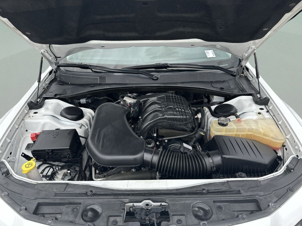 Certified 2023 Chrysler 300 Touring w/ Sport Appearance Package RWD image 39