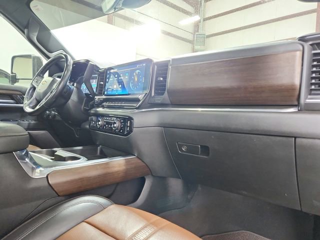 Used 2024 Chevrolet Silverado 3500 High Country w/ Technology Package AWD/4WD image 37