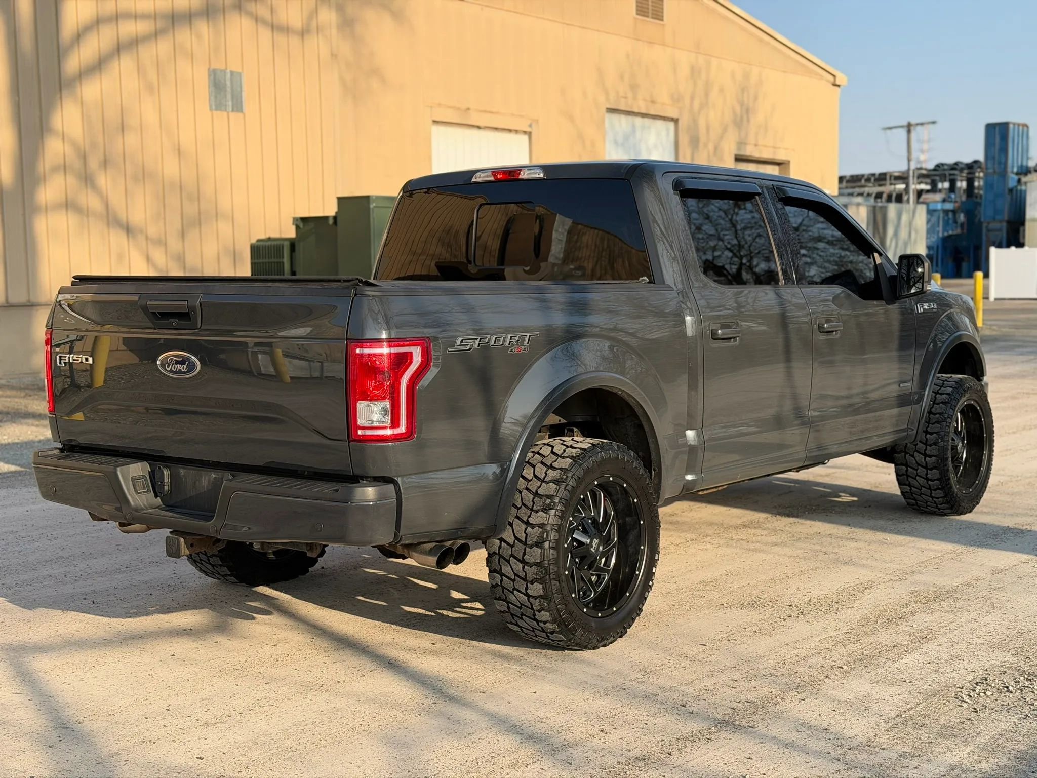 Used 2017 Ford F150 XLT w/ Equipment Group 302A Luxury AWD/4WD image 5