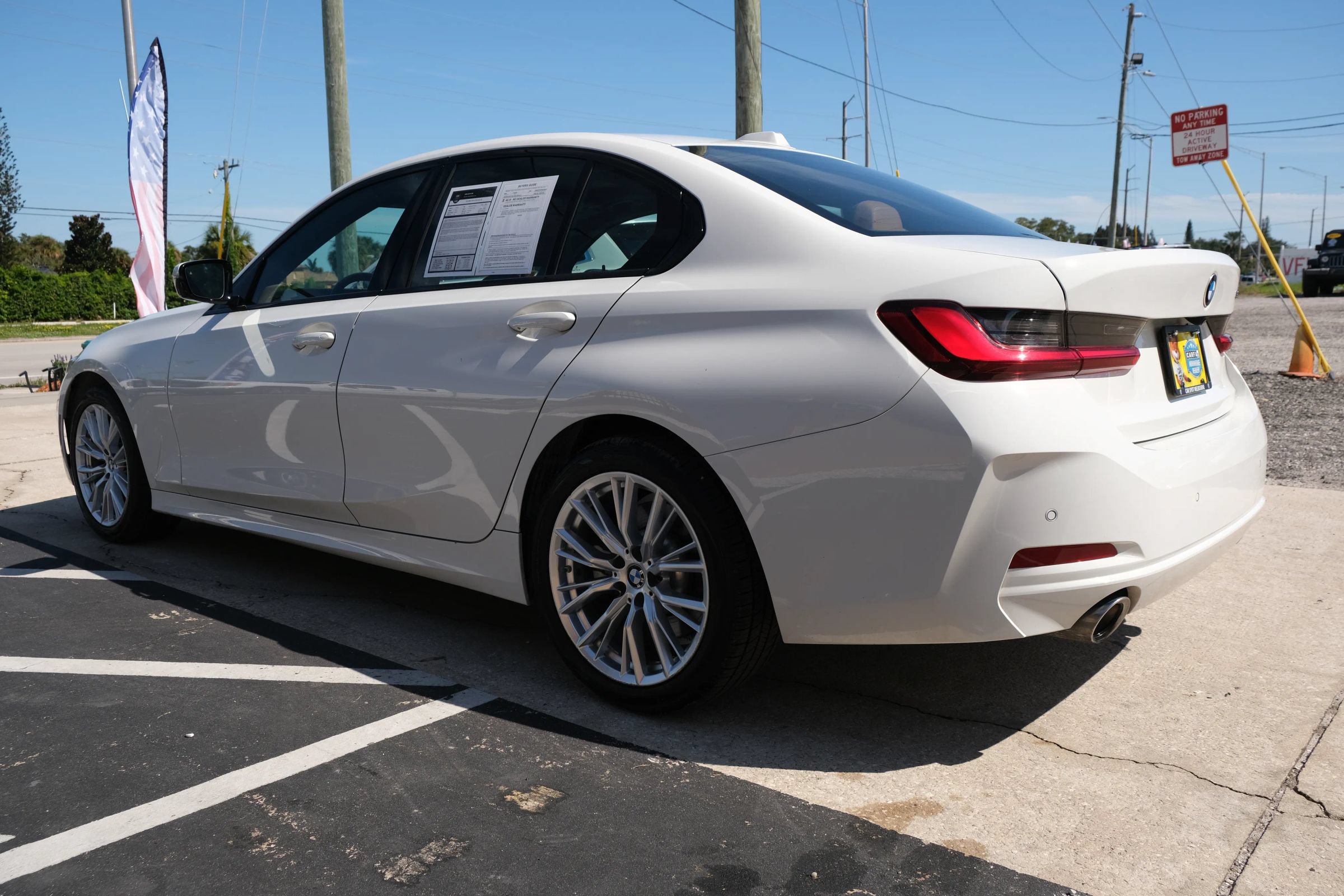 Used 2023 BMW 330i Sedan w/ Driving Assistance Package RWD image 7