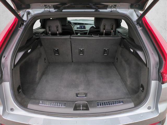 Used 2023 Cadillac XT4 Premium Luxury image 6