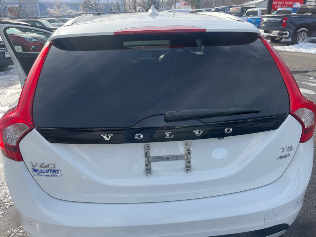 Used 2017 Volvo V60 T5 Cross Country w/ Convenience Package image 14