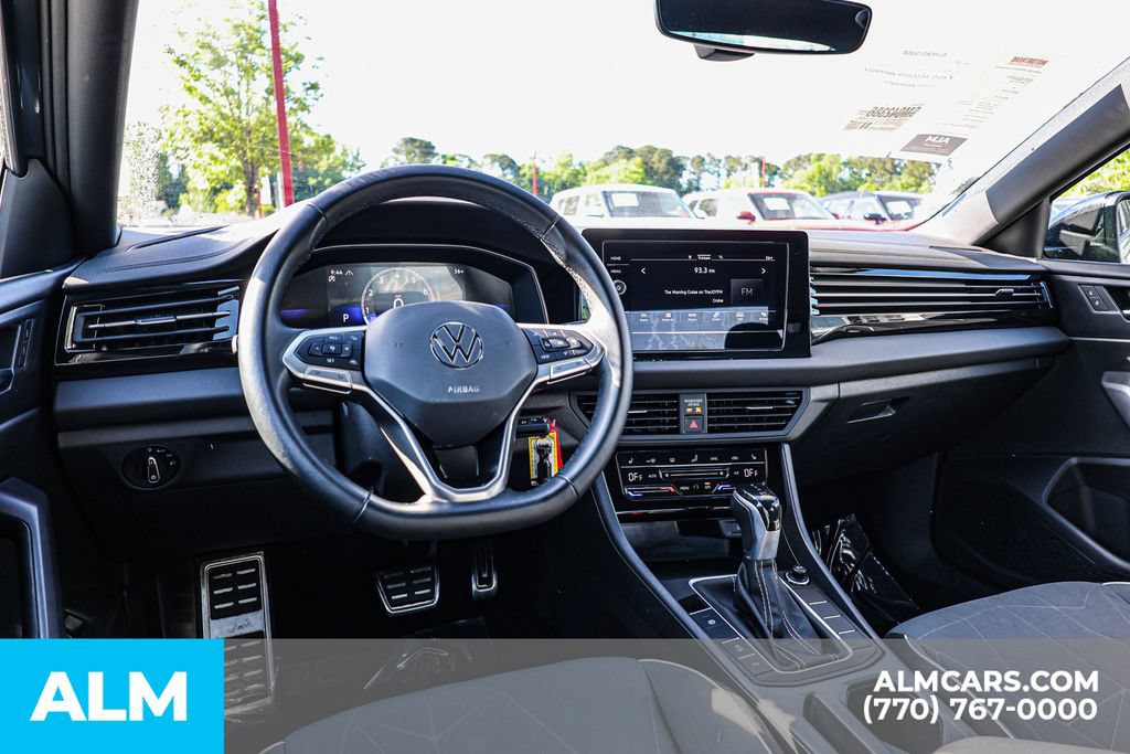 Used 2025 Volkswagen Jetta Sport FWD image 26