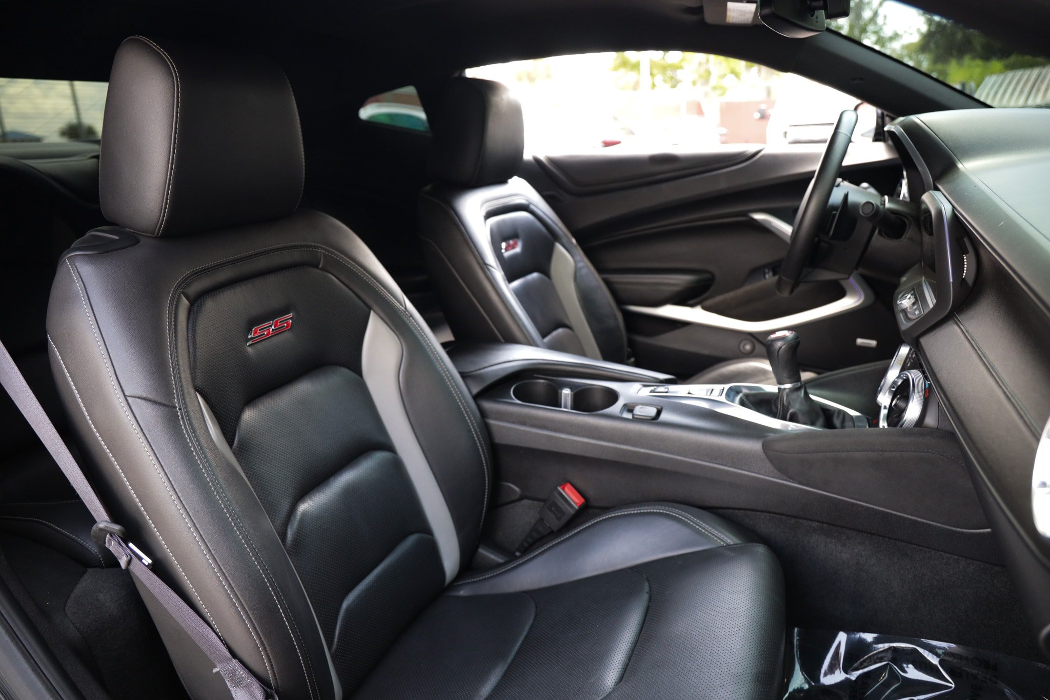 Used 2016 Chevrolet Camaro SS RWD image 18
