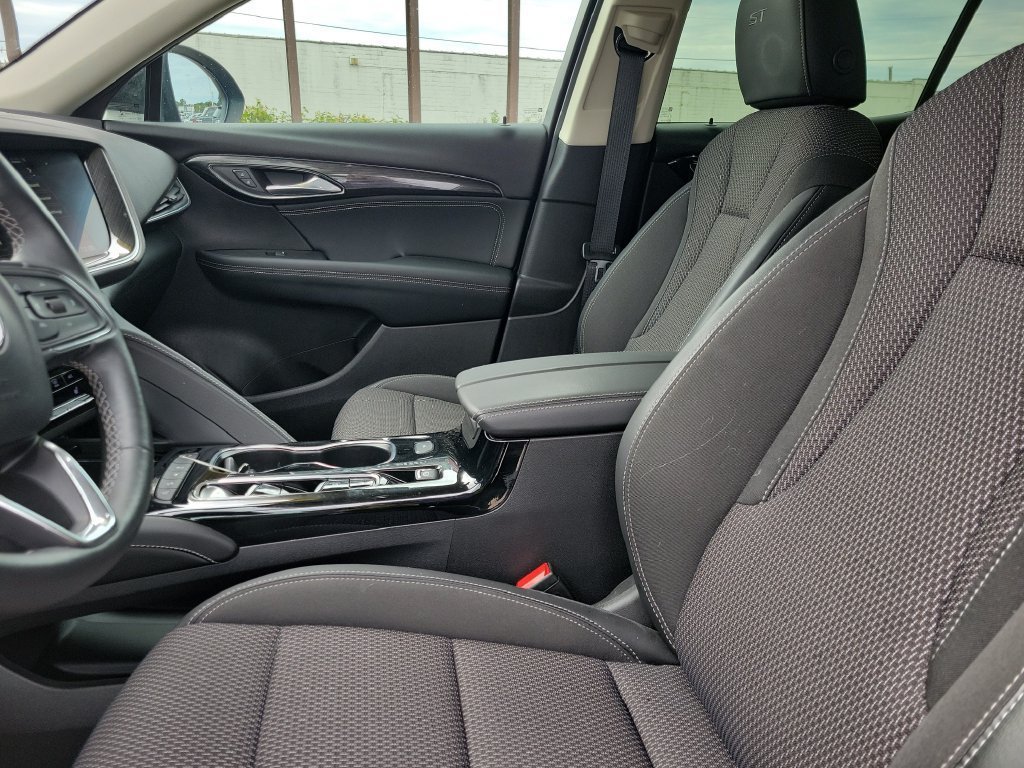 Used 2023 Buick Envision Preferred w/ Sport Touring Package AWD/4WD image 20