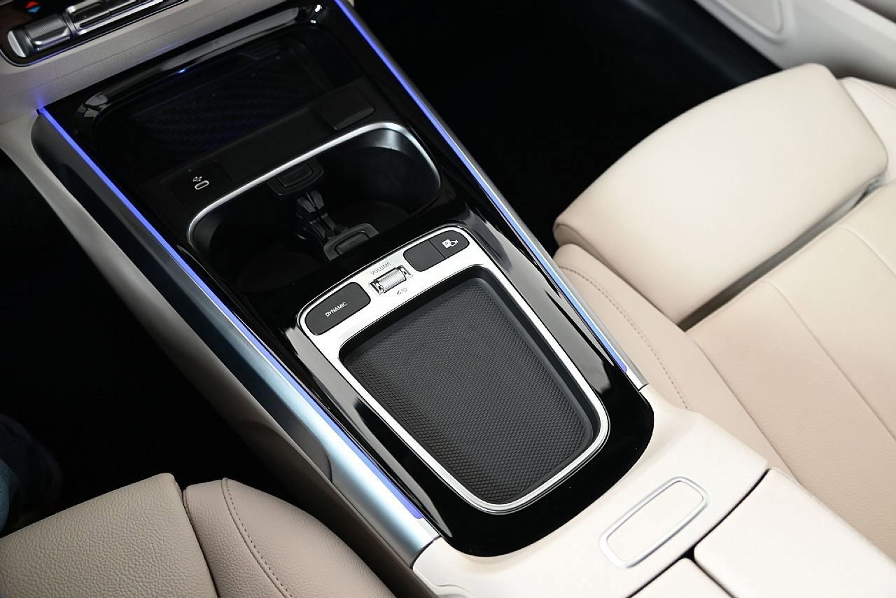 Certified 2025 Mercedes-Benz GLB 250 4MATIC image 22