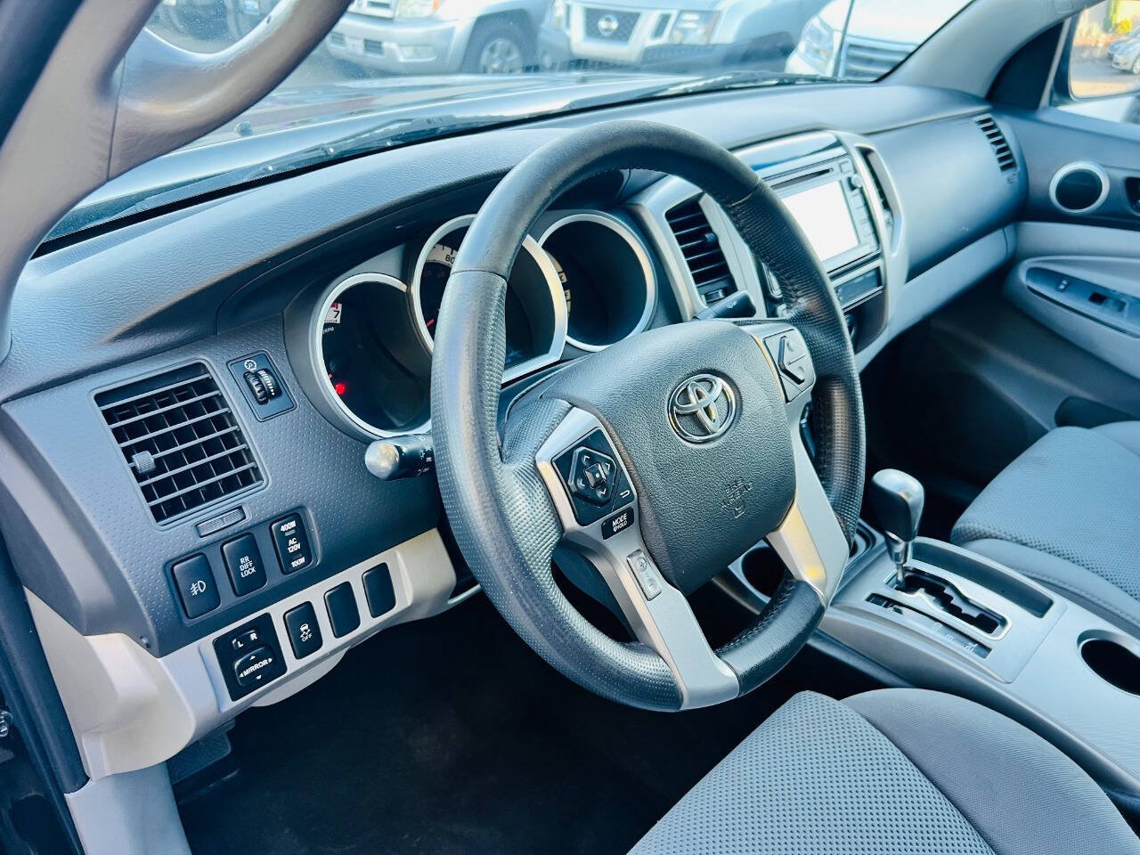 Used 2014 Toyota Tacoma PreRunner w/ TRD Off-Road Package RWD image 17