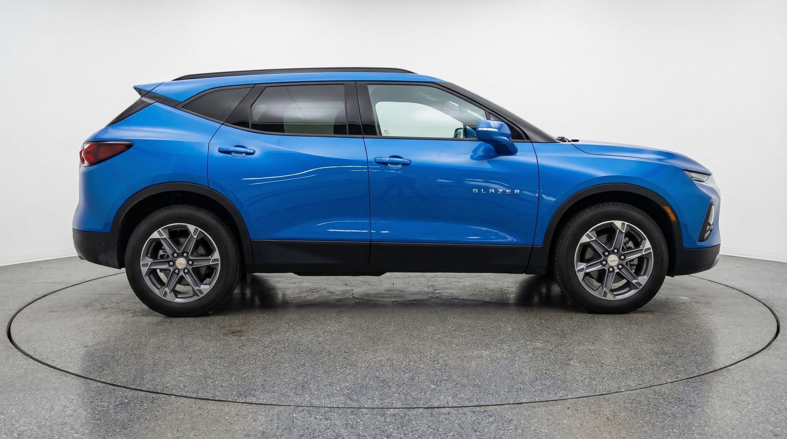 Used 2025 Chevrolet Blazer LT image 11