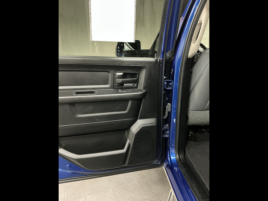 Used 2017 RAM 2500 Tradesman w/ Chrome Appearance Group AWD/4WD image 14