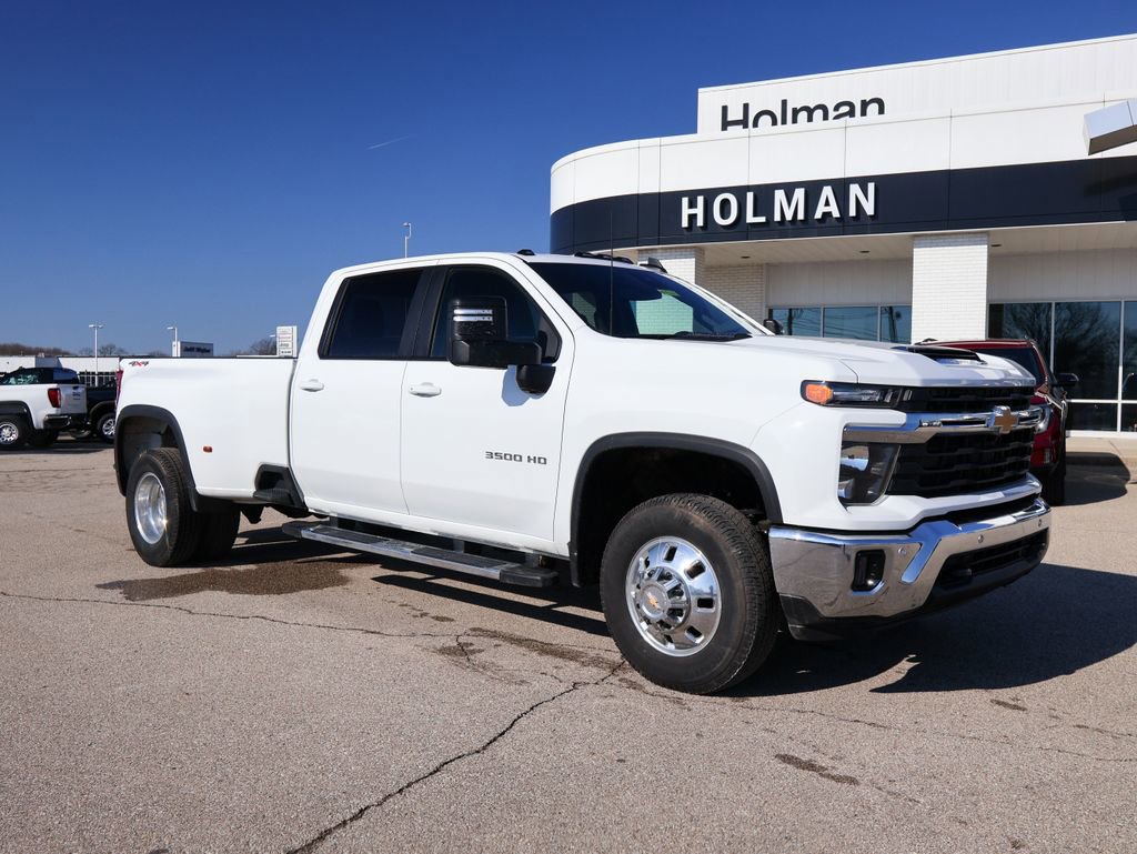 Certified 2025 Chevrolet Silverado 3500 LT w/ Safety Package image 1