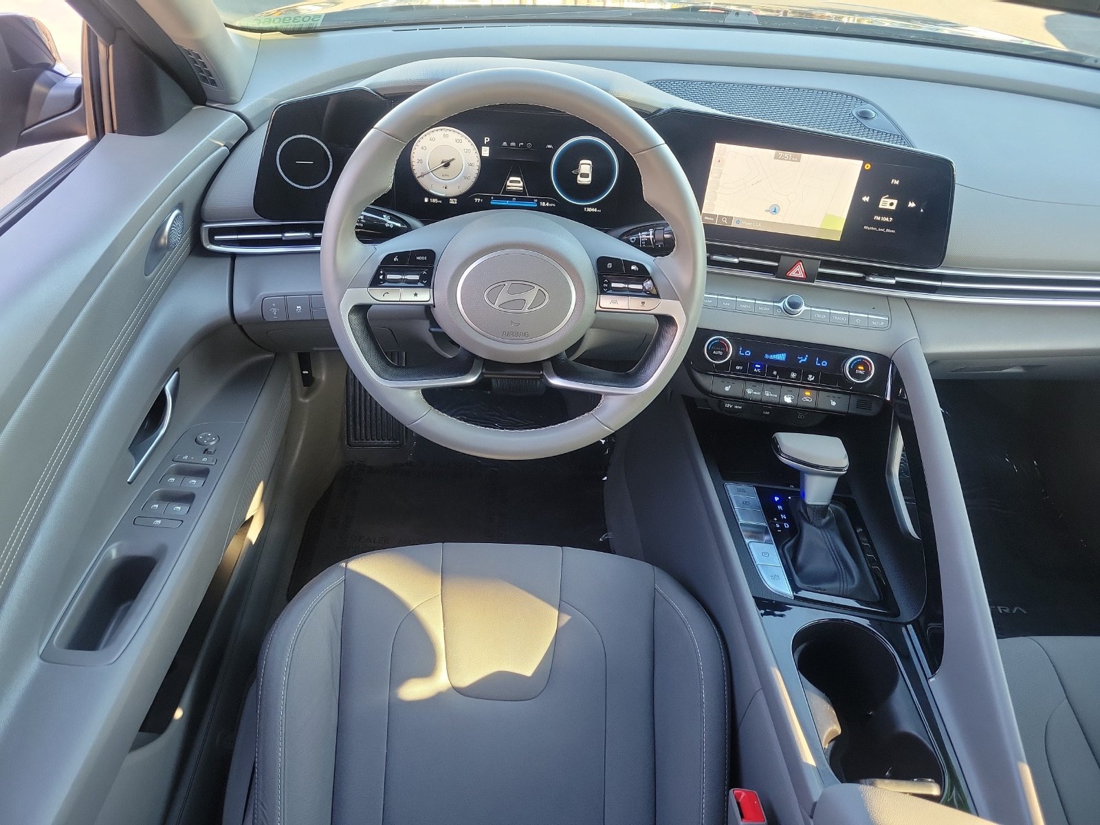 Certified 2024 Hyundai Elantra SEL w/ Convenience Package FWD image 7
