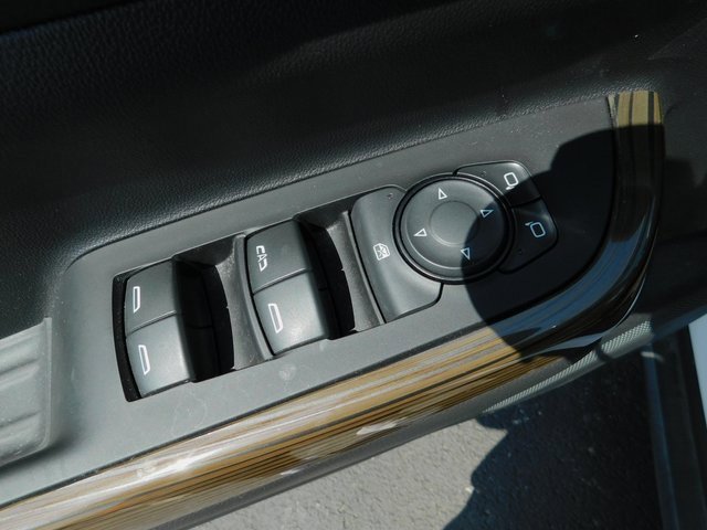 Used 2023 GMC Acadia SLE w/ Driver Convenience Package image 28