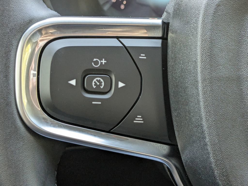 New 2026 Volvo XC40 B4 Plus w/ Protection Package Premier image 28