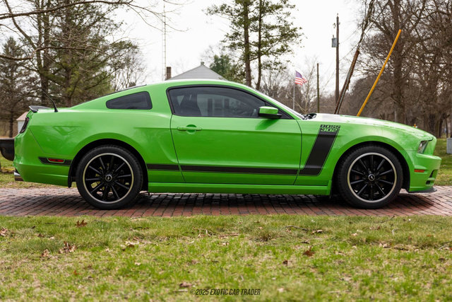 Used 2013 Ford Mustang Boss 302 w/ Boss 302 Accessory Pkg RWD image 9