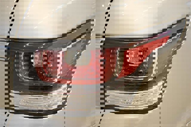 Used 2017 Land Rover Range Rover Sport HSE image 25