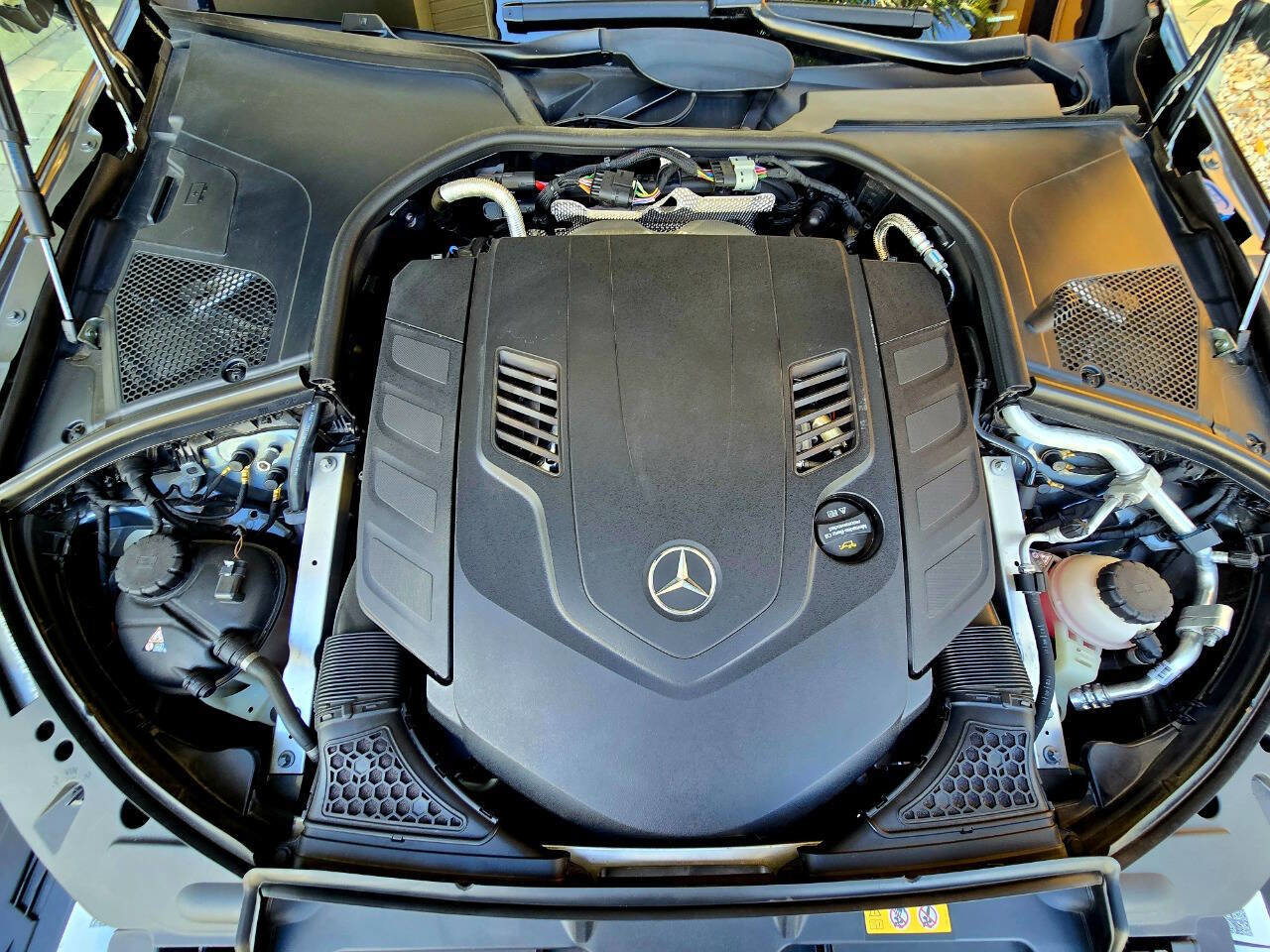 Used 2022 Mercedes-Benz S 580 4MATIC Sedan w/ Rear Seat Package image 9