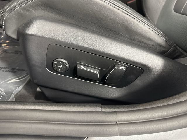 Used 2026 BMW M5 w/ Executive Package image 21