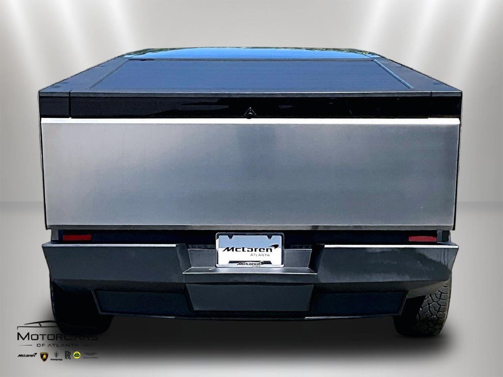 Used 2024 Tesla Cybertruck AWD Crew Cab image 4