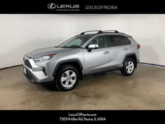 Used 2019 Toyota RAV4 XLE w/ Convenience Package image 1
