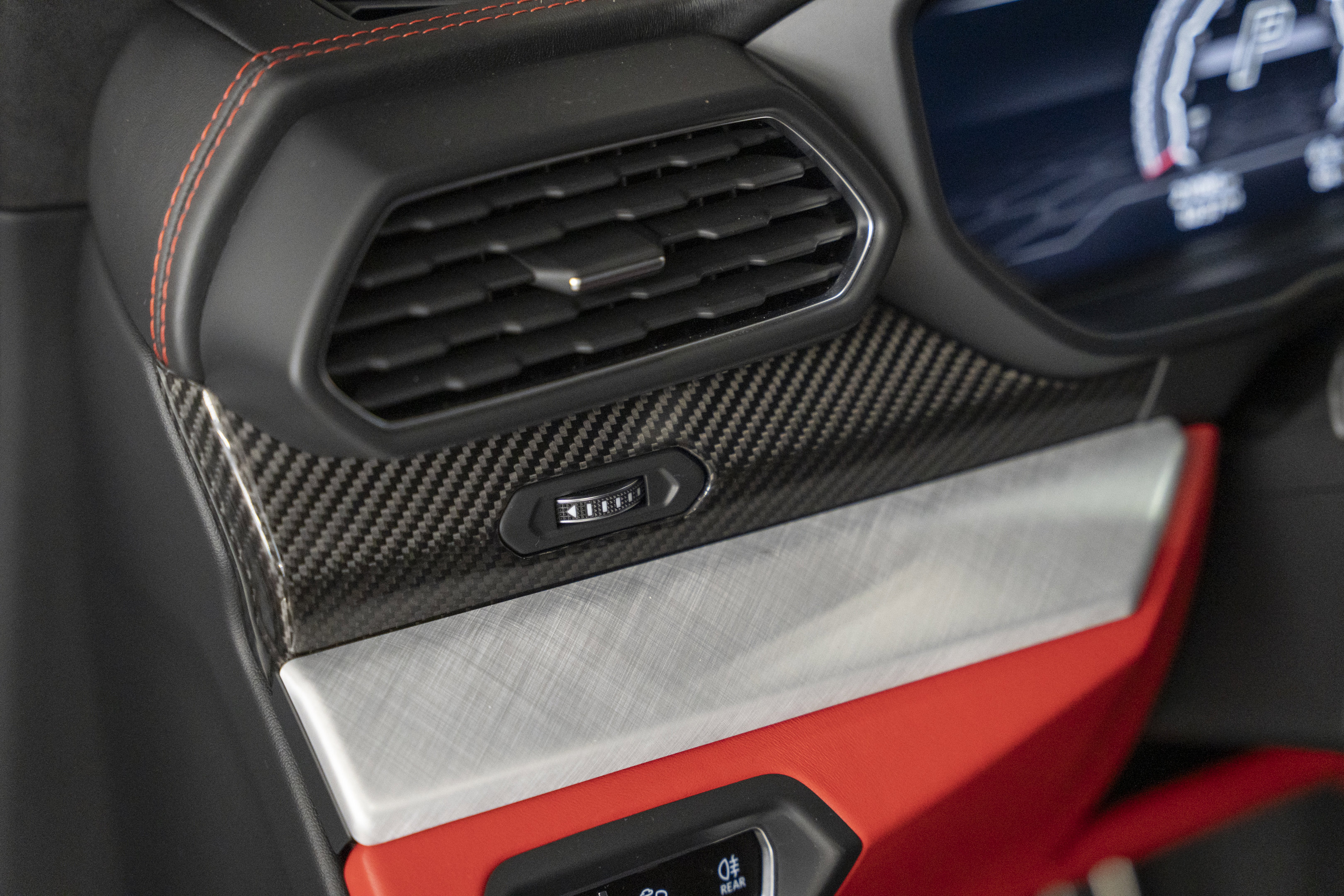 Used 2021 Lamborghini Urus AWD image 38