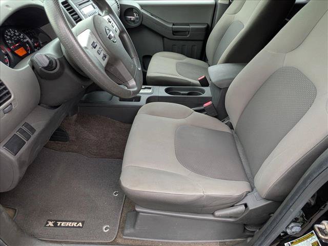Used 2015 Nissan Xterra X AWD/4WD image 14