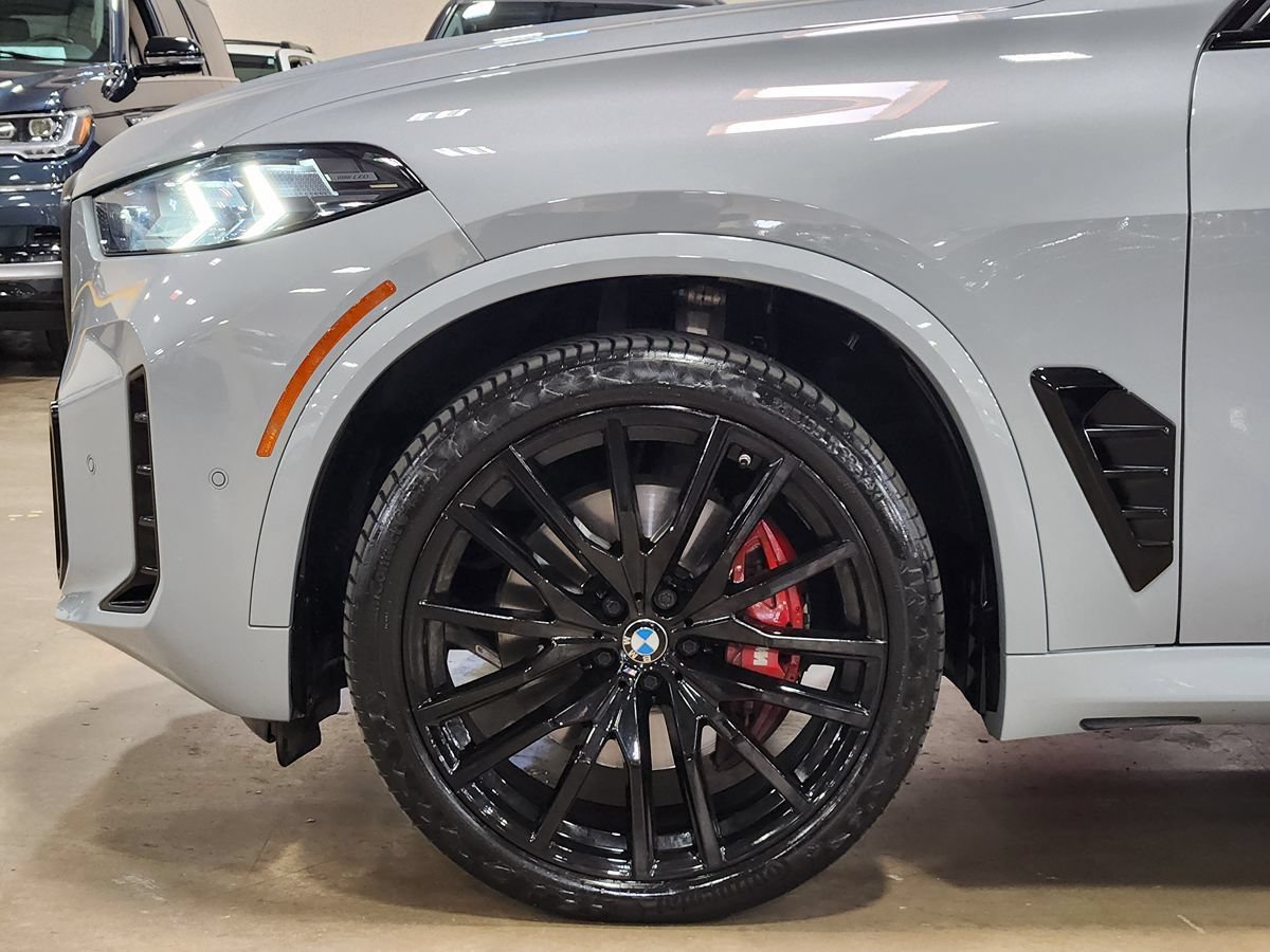 Used 2024 BMW X5 xDrive40i w/ M Sport Package AWD/4WD image 5