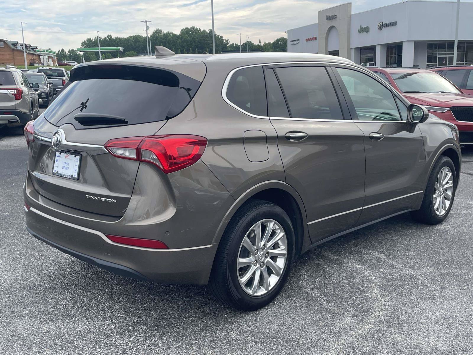Used 2019 Buick Envision Essence FWD image 3