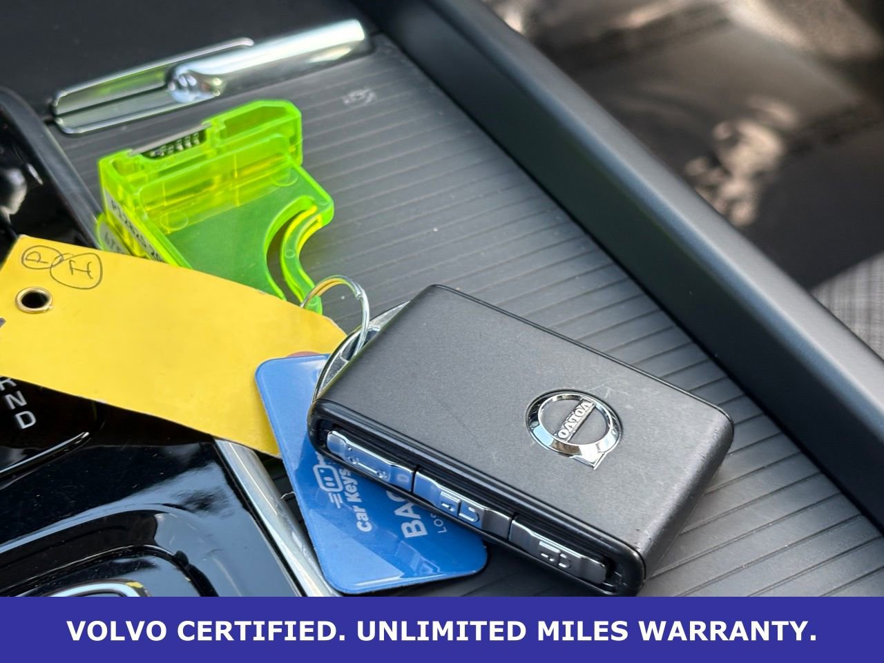 Certified 2023 Volvo XC60 B5 Core image 38