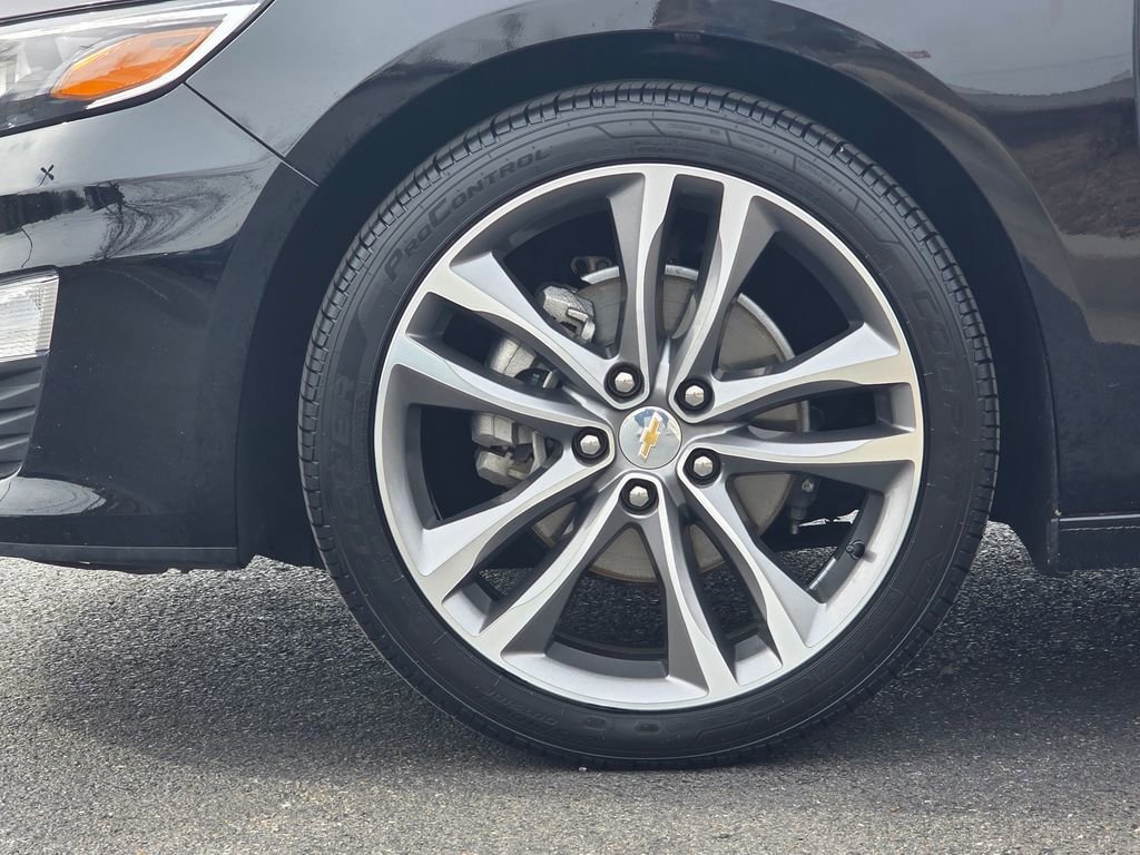 Used 2025 Chevrolet Malibu LT image 9