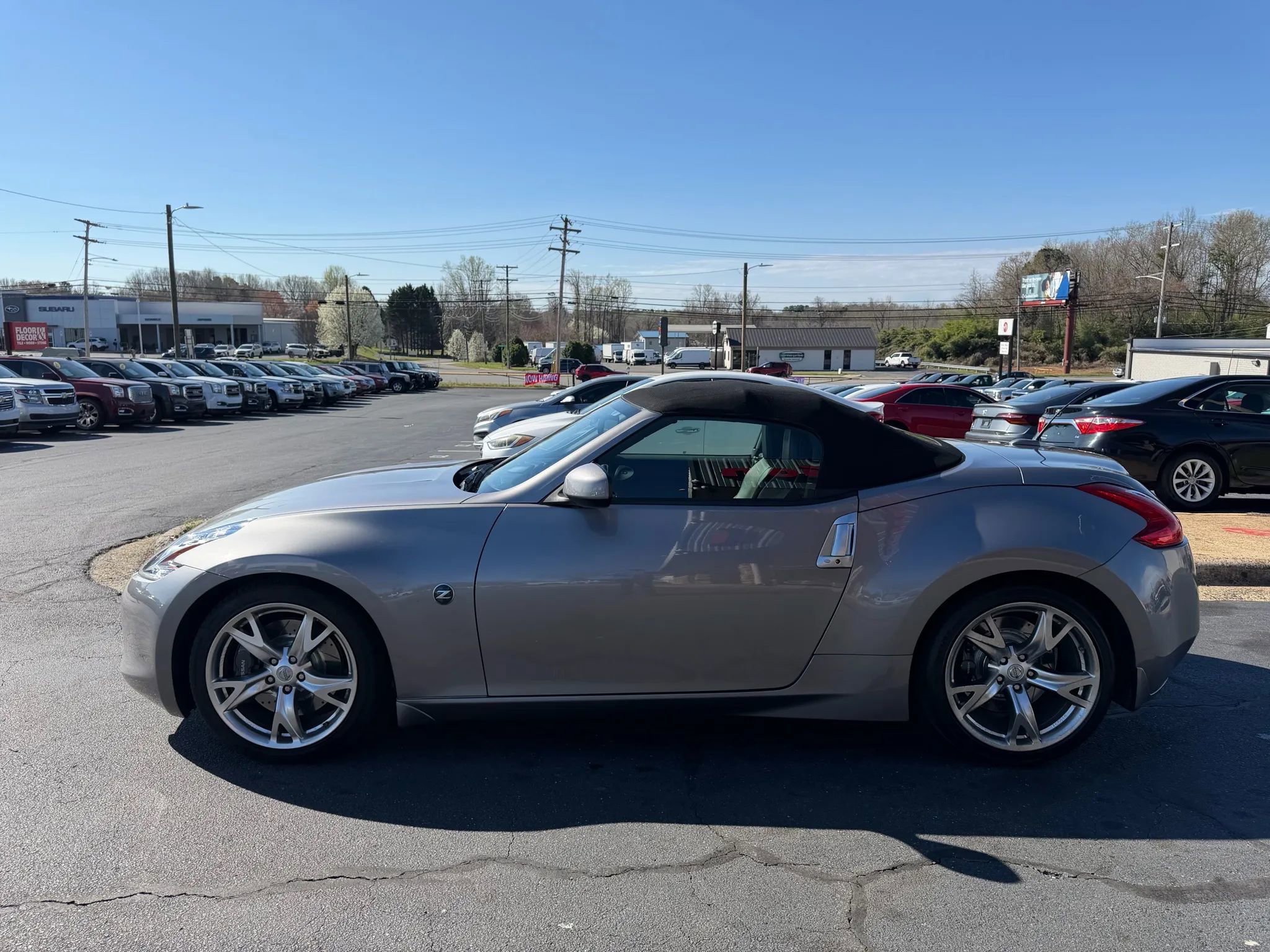 Used 2010 Nissan 370Z Touring w/ Sport Pkg image 4